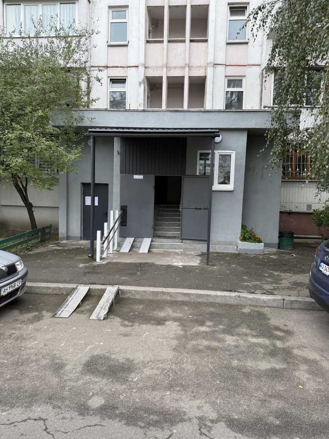 Продаж 3-кімнатної квартири 86 м², Анни Ахматової вул., 15