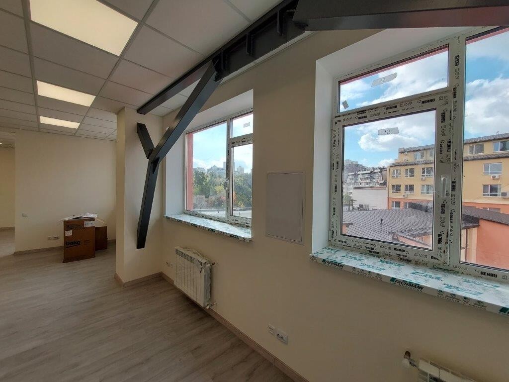 Оренда офісу 185 м², Глибочицька вул.