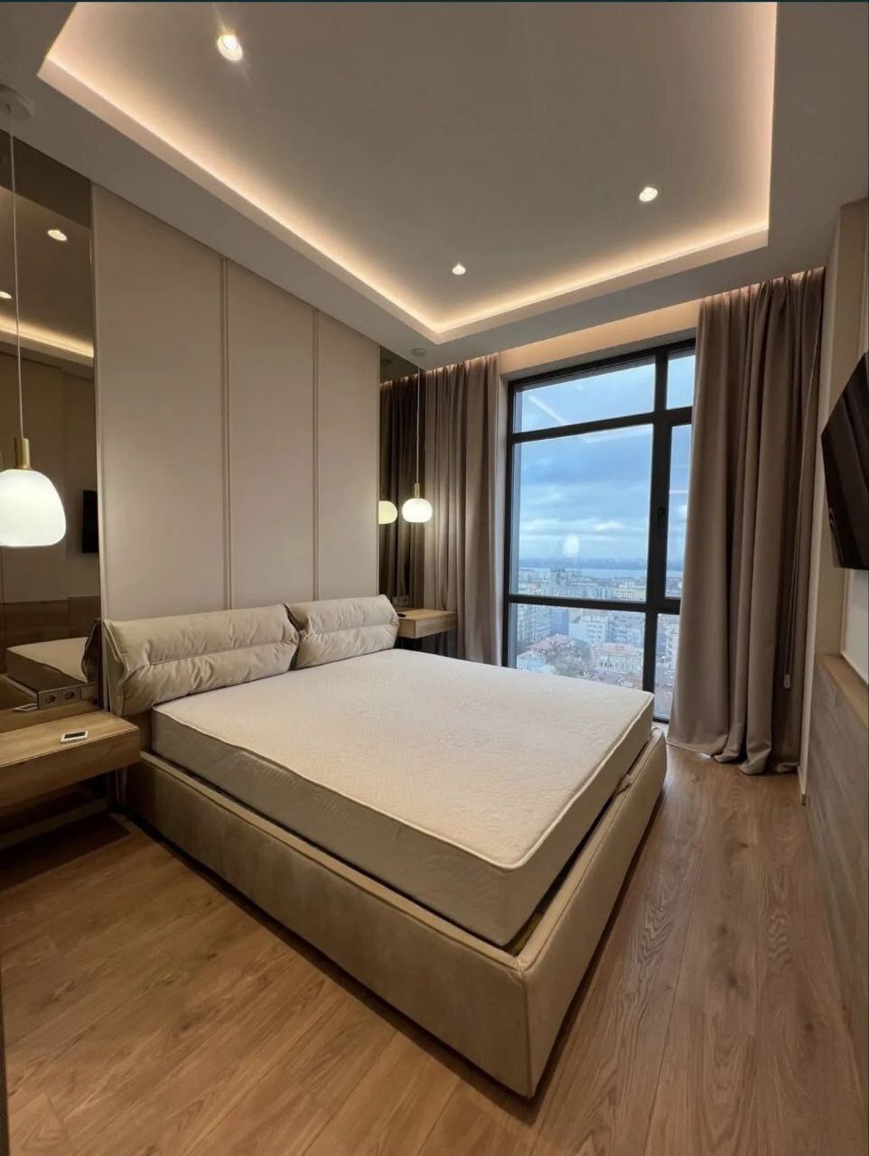 Продаж 3-кімнатної квартири 92 м², Костомаровська вул.