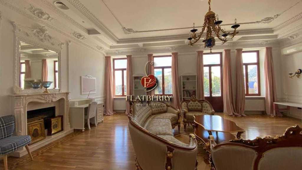 Продаж 4-кімнатної квартири 236 м², Володимирська вул., 20/1А