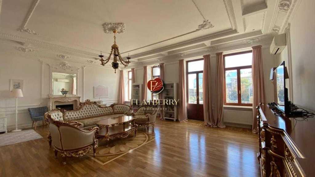 Продаж 4-кімнатної квартири 236 м², Володимирська вул., 20/1А