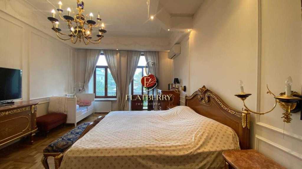 Продаж 4-кімнатної квартири 236 м², Володимирська вул., 20/1А