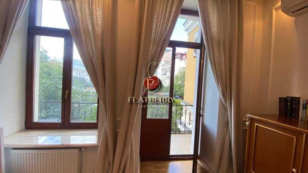 Продаж 4-кімнатної квартири 236 м², Володимирська вул., 20/1А