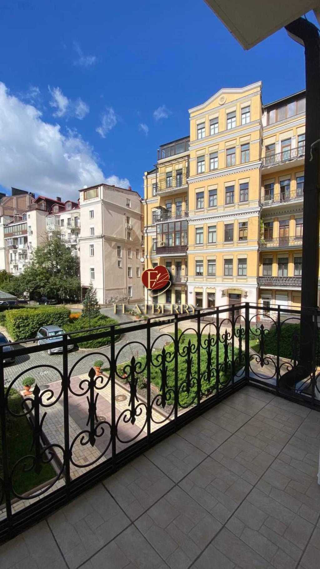 Продаж 4-кімнатної квартири 236 м², Володимирська вул., 20/1А