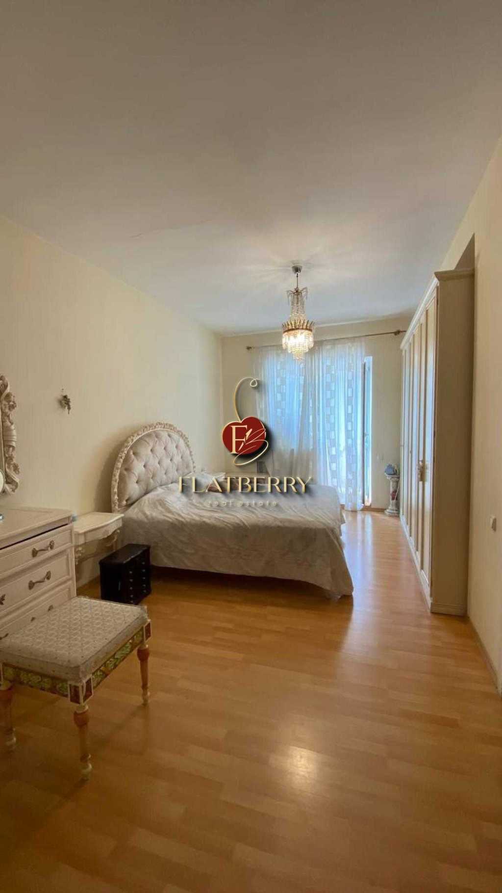 Продаж 5-кімнатної квартири 175 м², Дмитрівська вул., 45