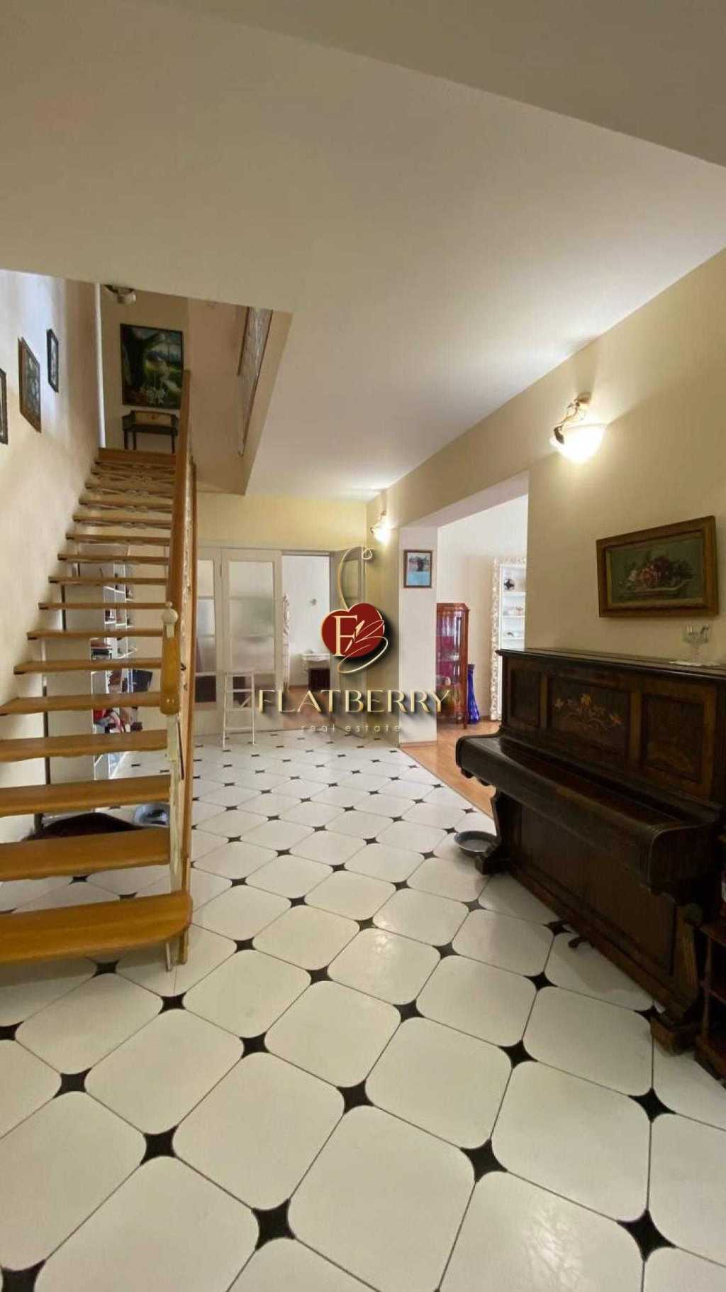 Продаж 5-кімнатної квартири 175 м², Дмитрівська вул., 45