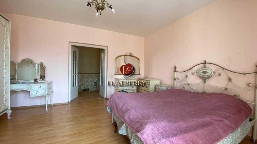 Продаж 5-кімнатної квартири 175 м², Дмитрівська вул., 45