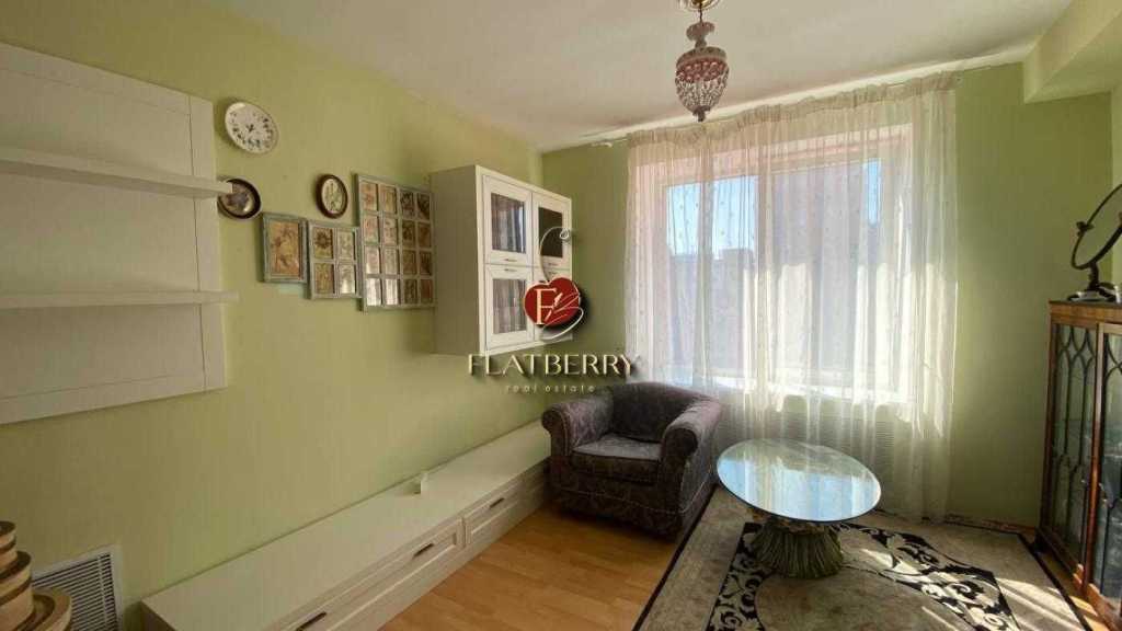 Продаж 5-кімнатної квартири 175 м², Дмитрівська вул., 45