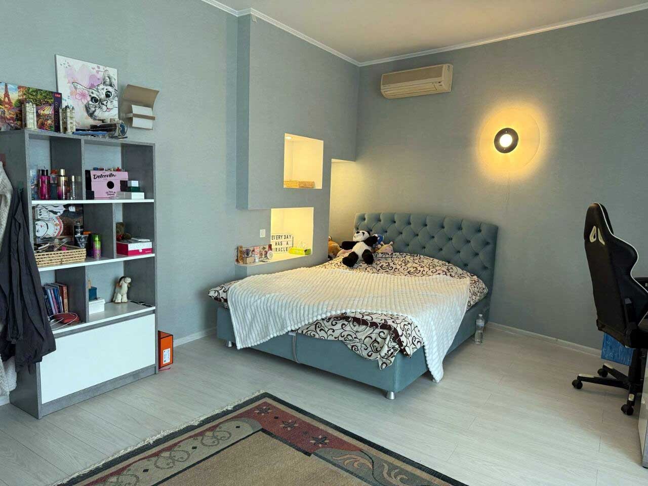 Продаж 3-кімнатної квартири 150 м², Академіка Чекмарьова вул.