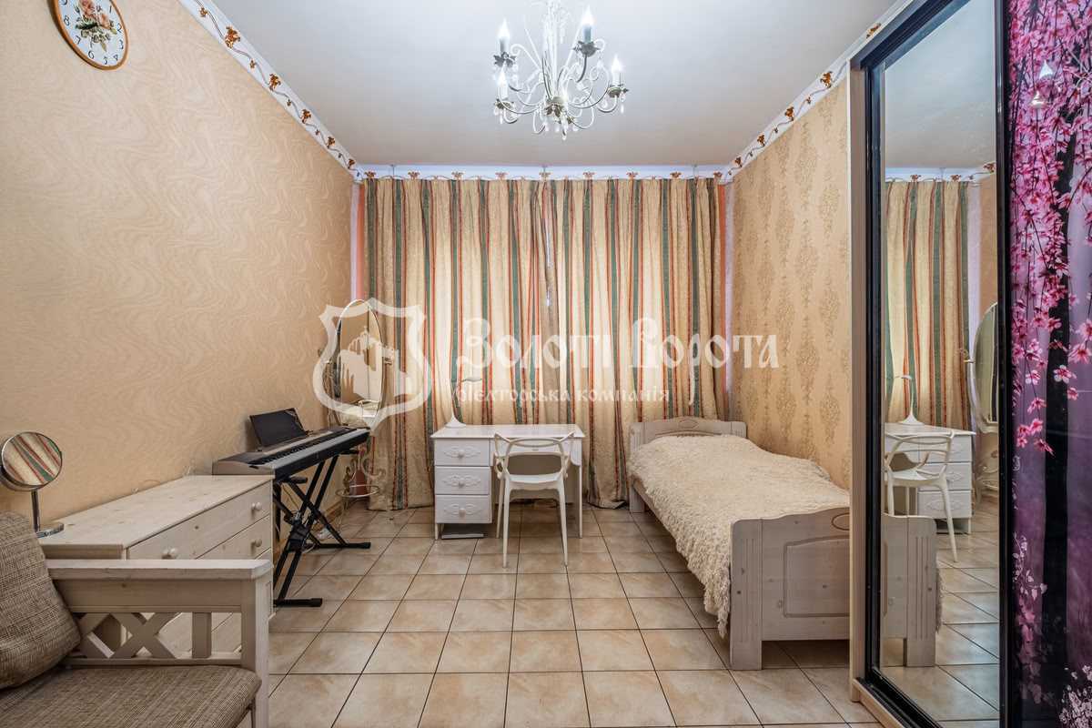 Продаж 4-кімнатної квартири 257 м², Харківське шосе, 19А
