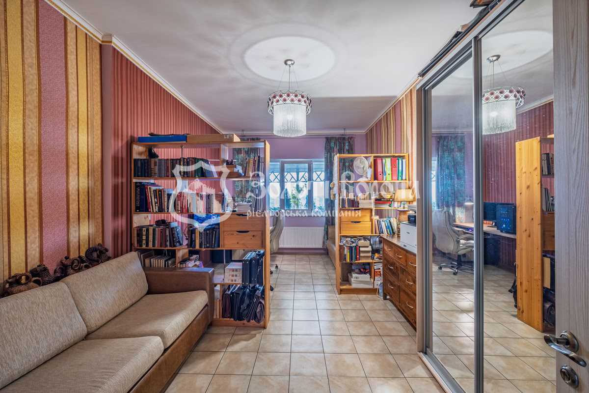 Продаж 4-кімнатної квартири 257 м², Харківське шосе, 19А
