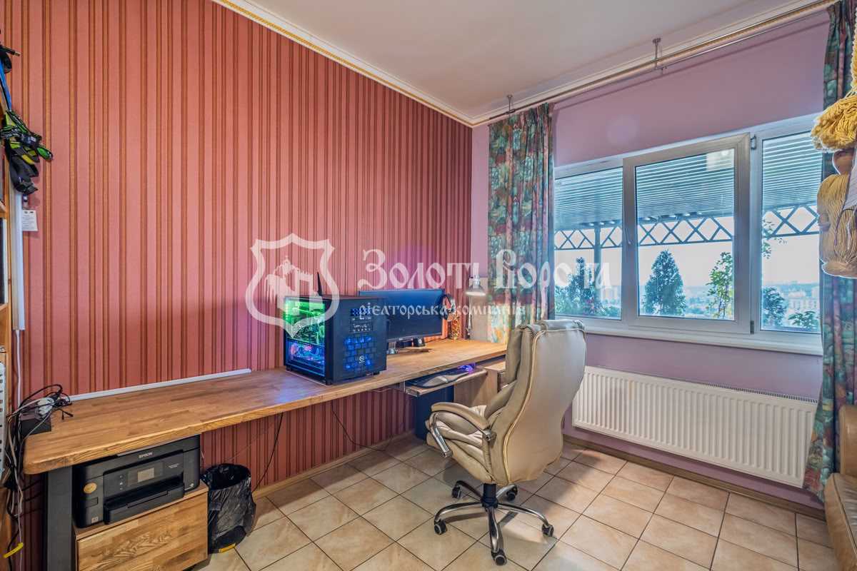 Продаж 4-кімнатної квартири 257 м², Харківське шосе, 19А