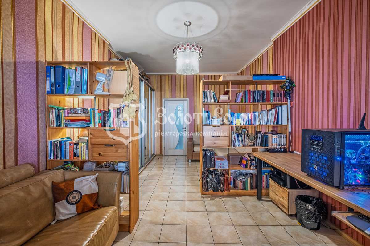 Продаж 4-кімнатної квартири 257 м², Харківське шосе, 19А