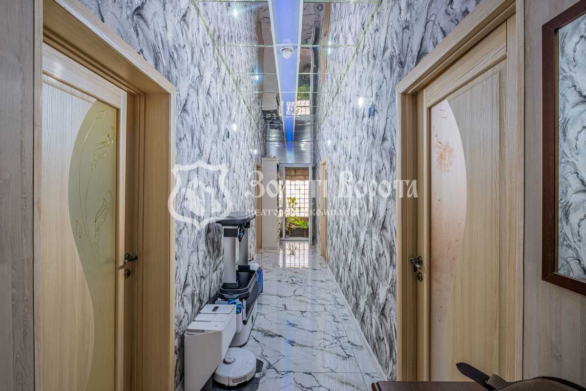 Продаж 4-кімнатної квартири 257 м², Харківське шосе, 19А