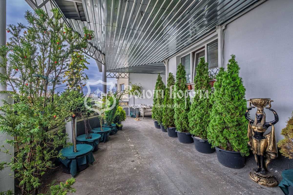 Продаж 4-кімнатної квартири 257 м², Харківське шосе, 19А