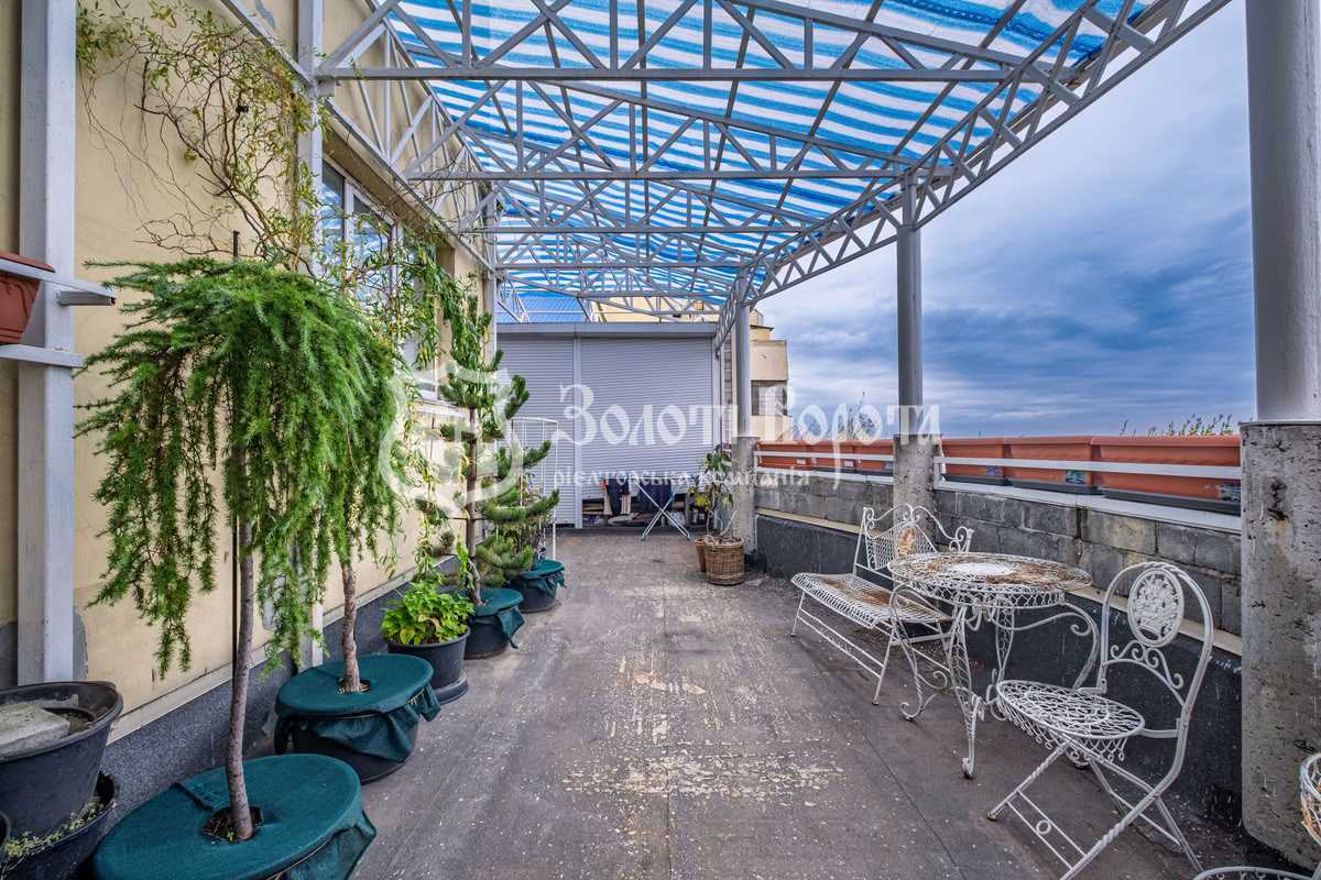 Продаж 4-кімнатної квартири 257 м², Харківське шосе, 19А