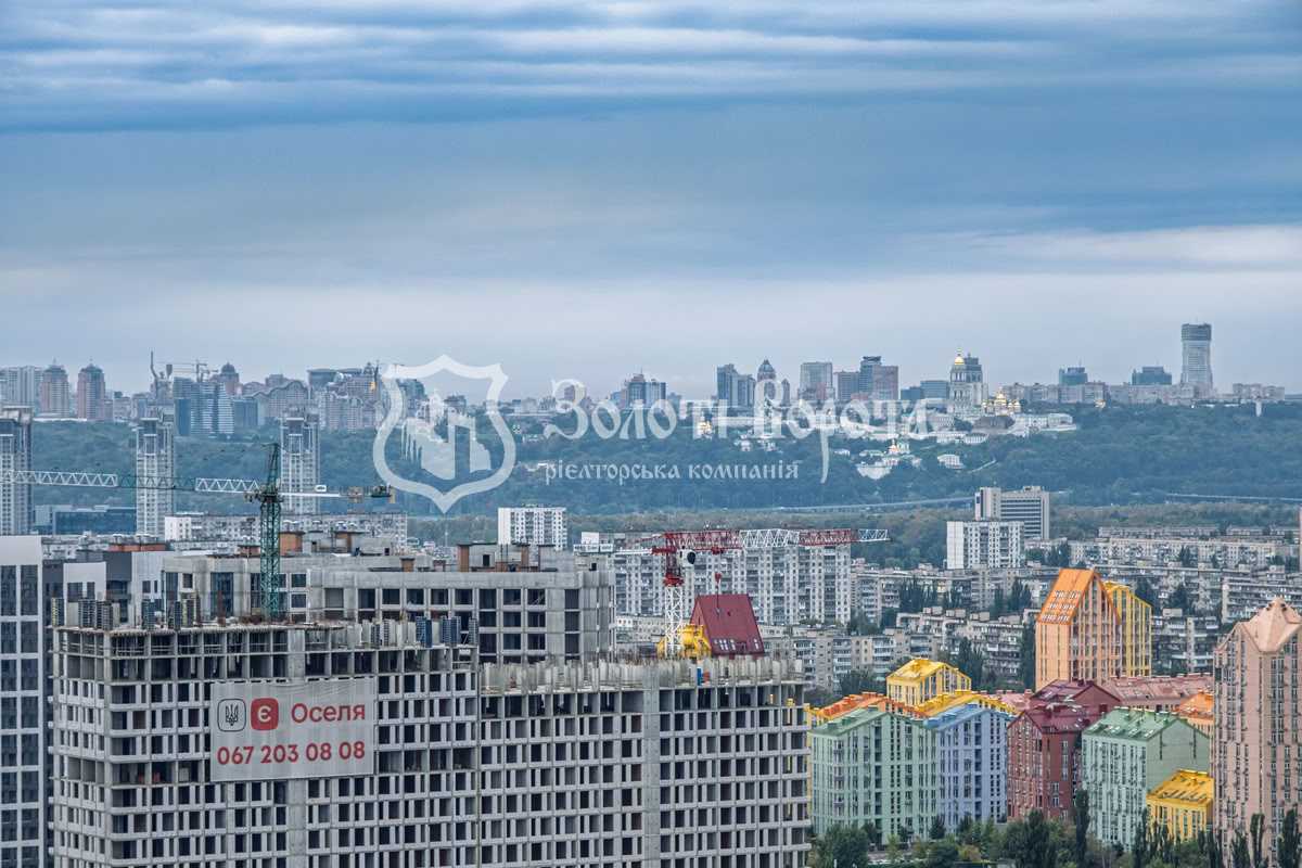 Продаж 4-кімнатної квартири 257 м², Харківське шосе, 19А