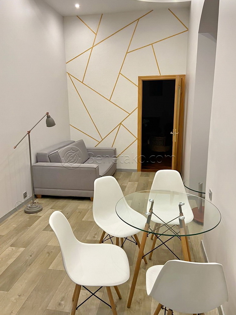 Аренда 3-комнатной квартиры 85 м², Новосельского ул., 79