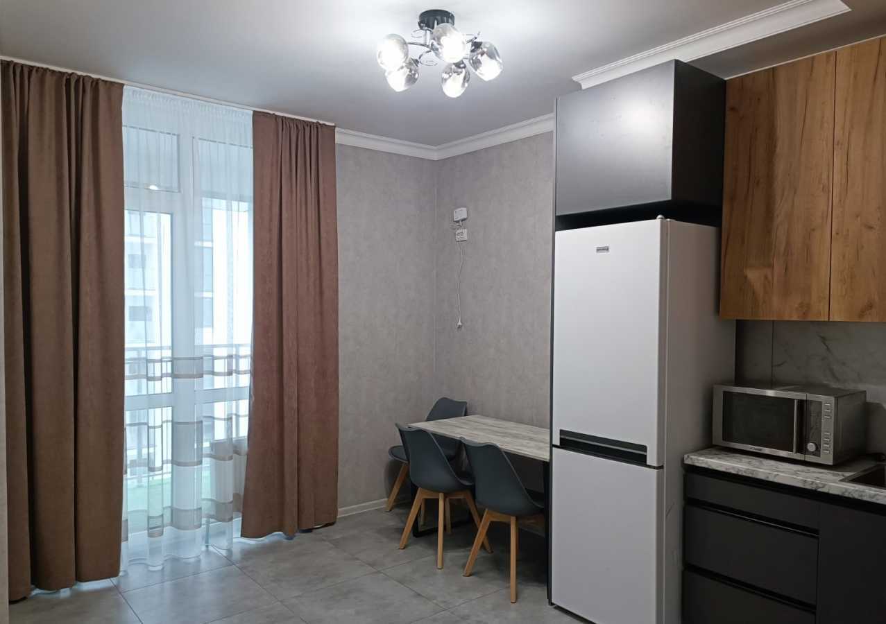 Аренда 1-комнатной квартиры 44 м², ЖК Crystal Avenue, ДОМ 3 (УЛ. КРЫШТАЛЕВА, 1А)