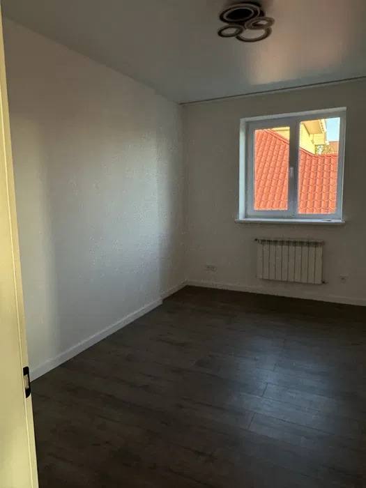 Аренда коттеджа 350 м², Евгения Харченко ул.
