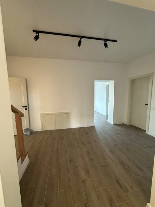 Аренда коттеджа 350 м², Евгения Харченко ул.
