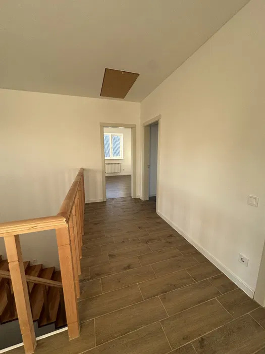 Аренда коттеджа 350 м², Евгения Харченко ул.