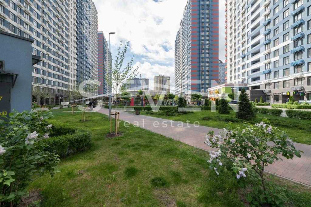 Продажа 1-комнатной квартиры 49.5 м², Евгения Сверстюка ул., 6Д