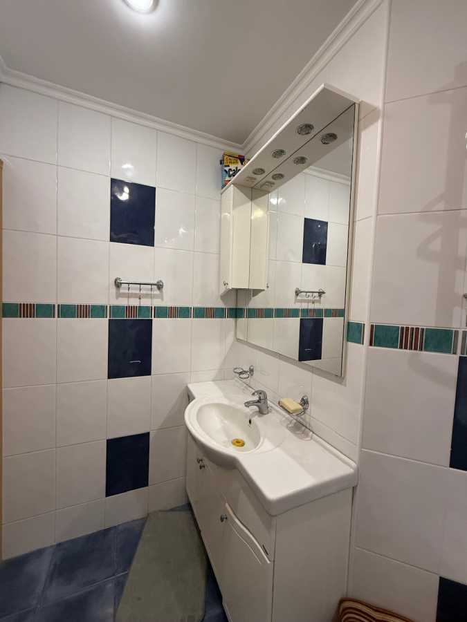 Продажа 3-комнатной квартиры 70 м², Маршала Малиновского ул., 27Б