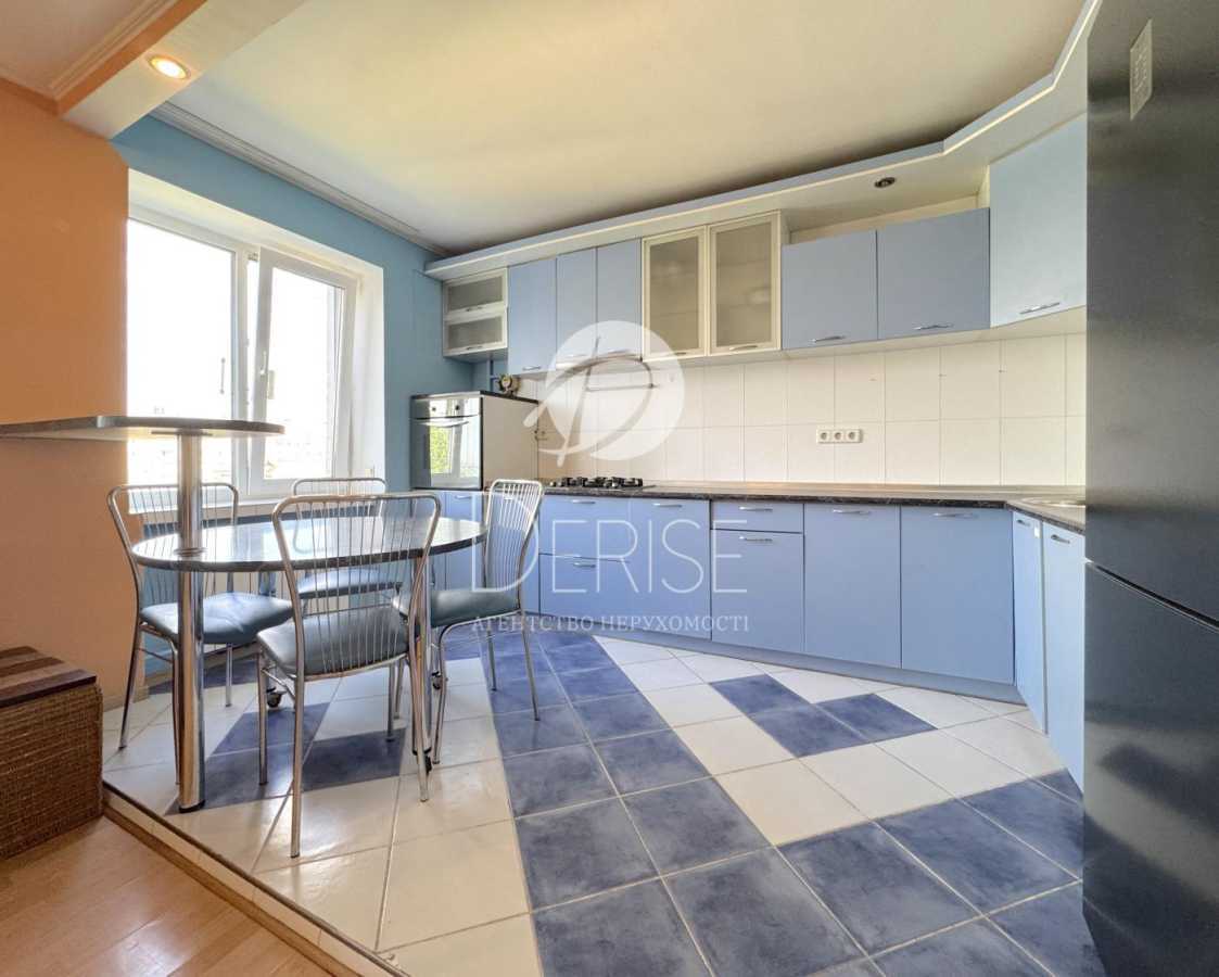 Продажа 3-комнатной квартиры 67 м², Новопироговская ул., 31