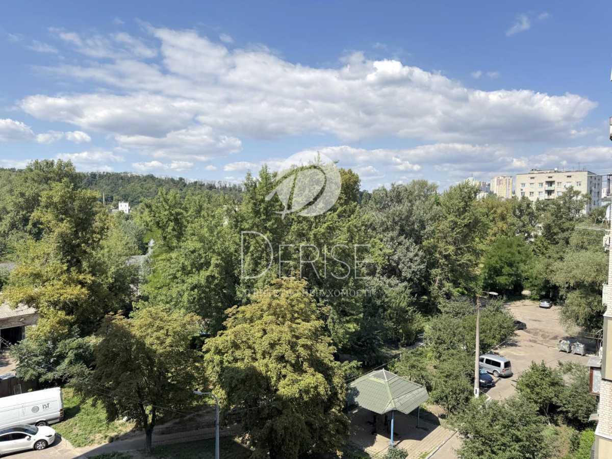 Продажа 3-комнатной квартиры 67 м², Новопироговская ул., 31