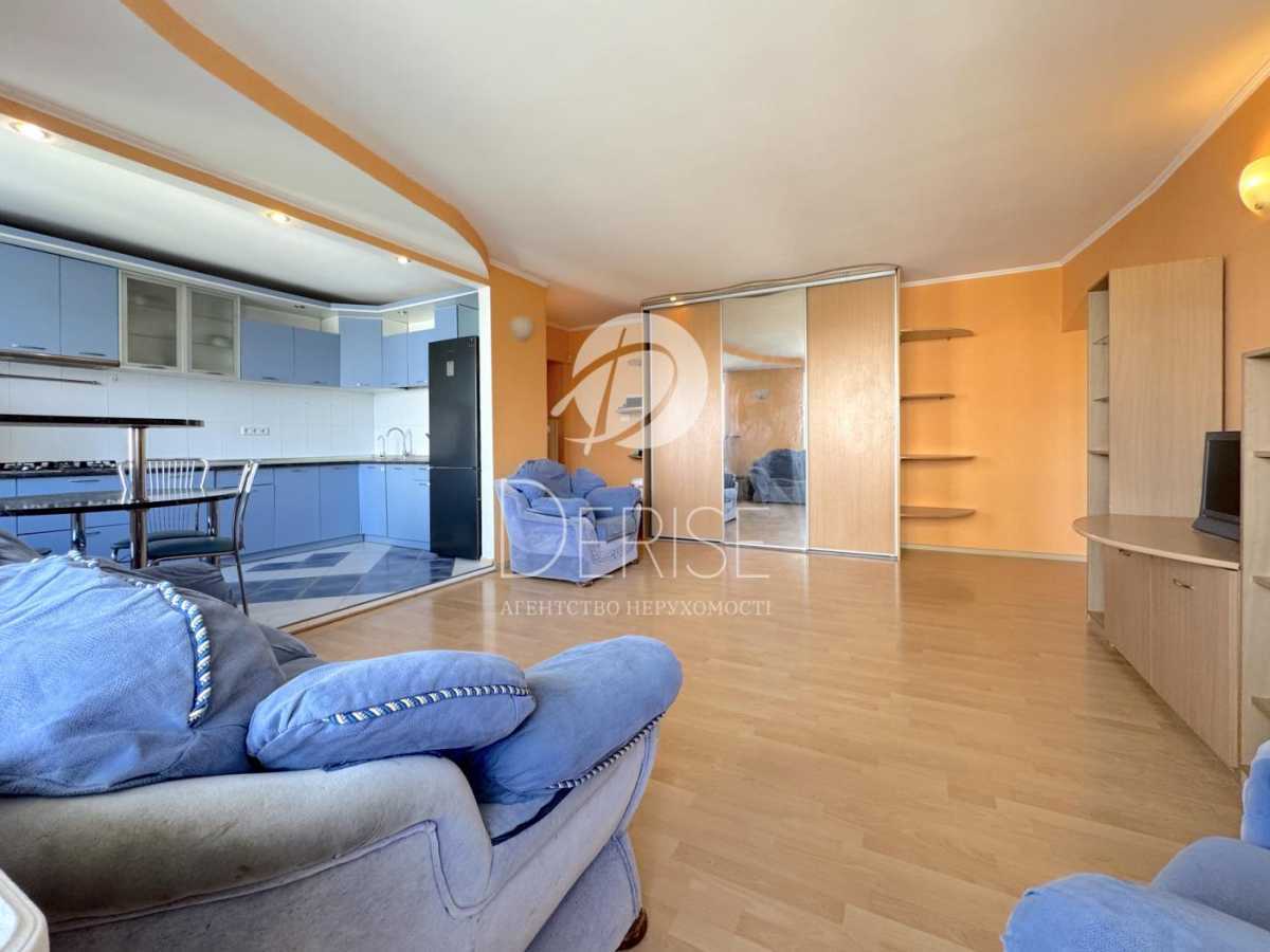 Продажа 3-комнатной квартиры 67 м², Новопироговская ул., 31