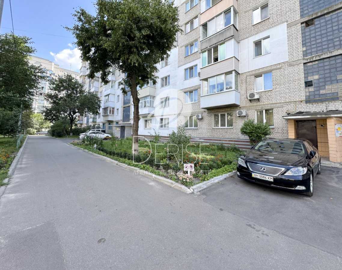 Продажа 3-комнатной квартиры 67 м², Новопироговская ул., 31