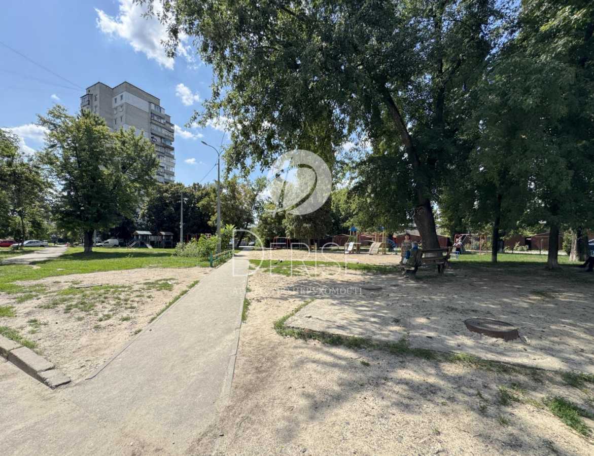 Продажа 3-комнатной квартиры 67 м², Новопироговская ул., 31