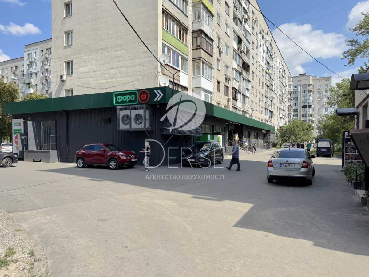 Продажа 3-комнатной квартиры 67 м², Новопироговская ул., 31