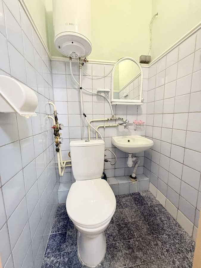Продажа 3-комнатной квартиры 80 м², Сержа Лифаря ул., 11А