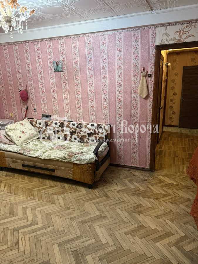 Продажа 3-комнатной квартиры 50 м², Голосеевский просп., 120