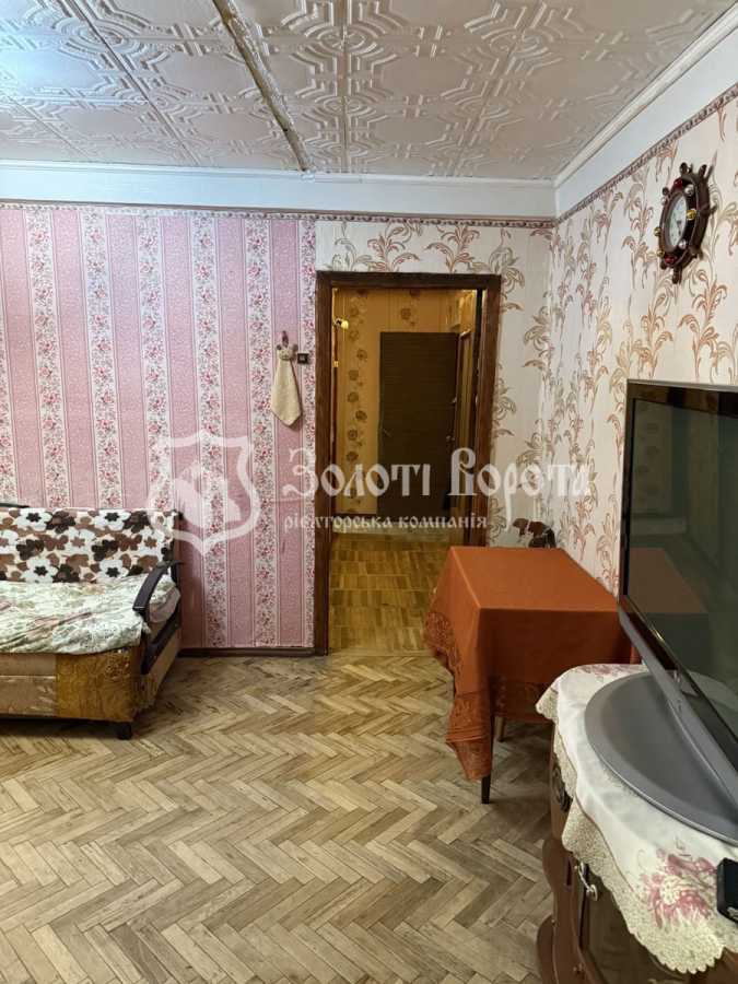 Продажа 3-комнатной квартиры 50 м², Голосеевский просп., 120
