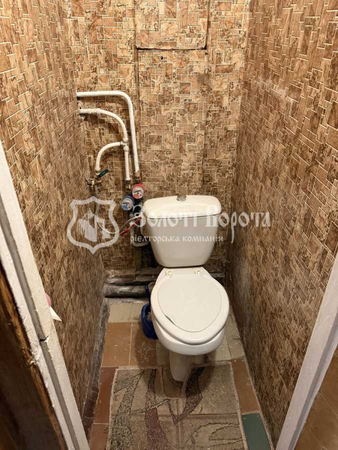 Продажа 3-комнатной квартиры 50 м², Голосеевский просп., 120