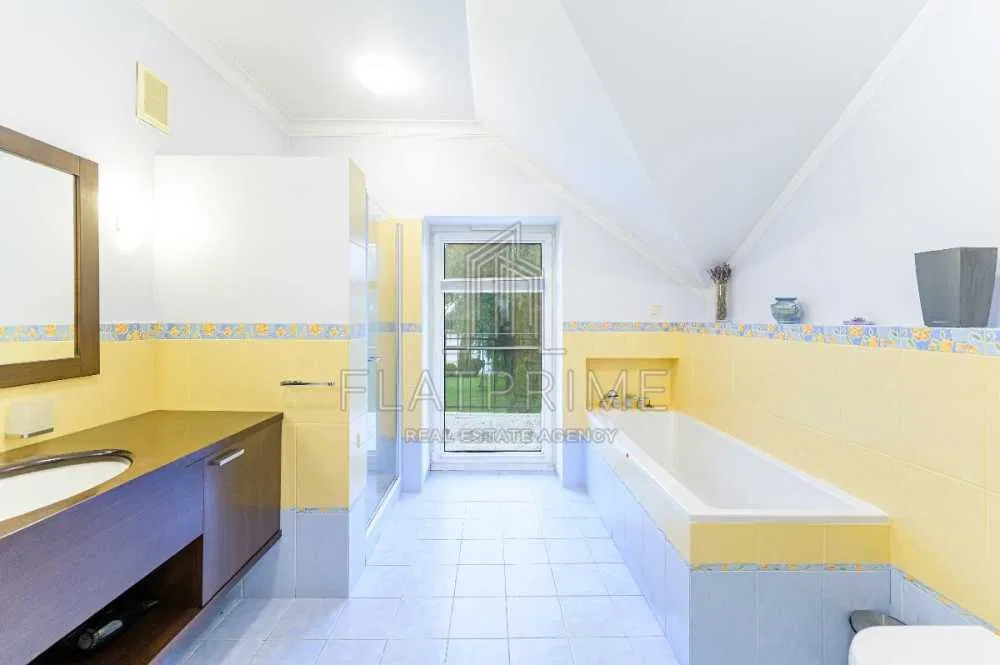 Аренда дома 570 м², 1-я Озерная ул.