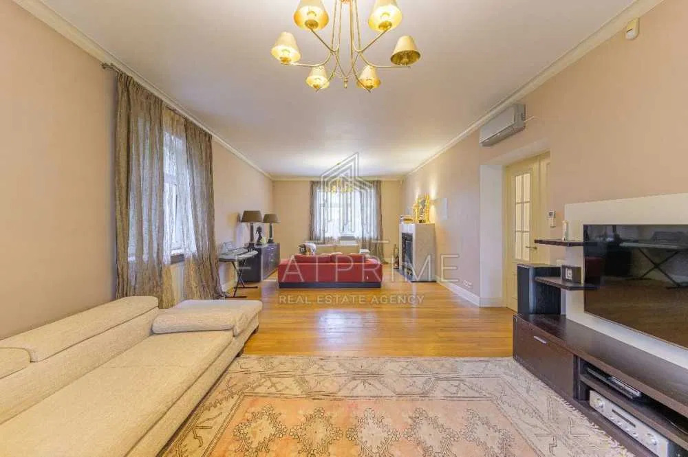 Аренда дома 570 м², 1-я Озерная ул.