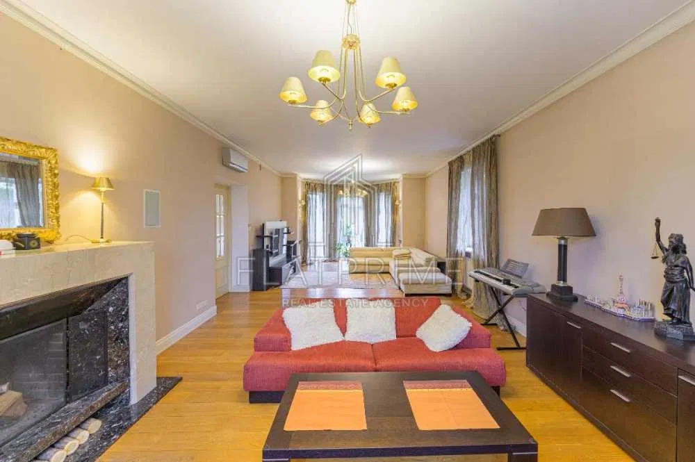 Аренда дома 570 м², 1-я Озерная ул.