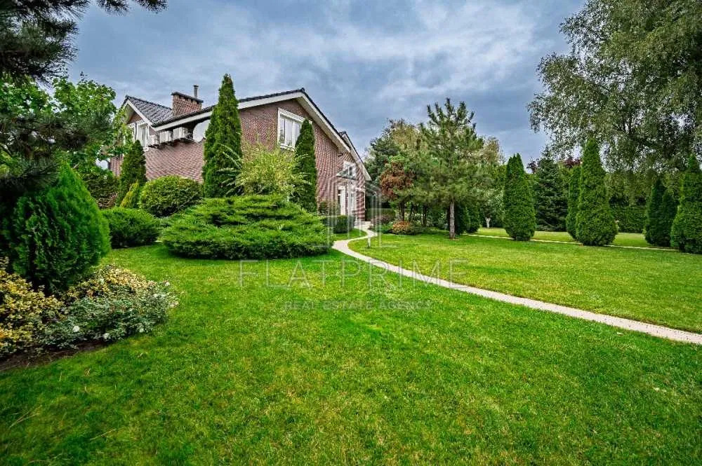 Аренда дома 570 м², 1-я Озерная ул.