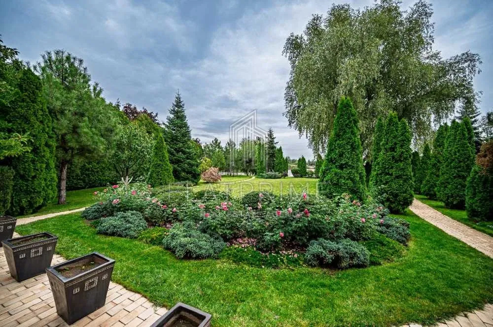 Аренда дома 570 м², 1-я Озерная ул.