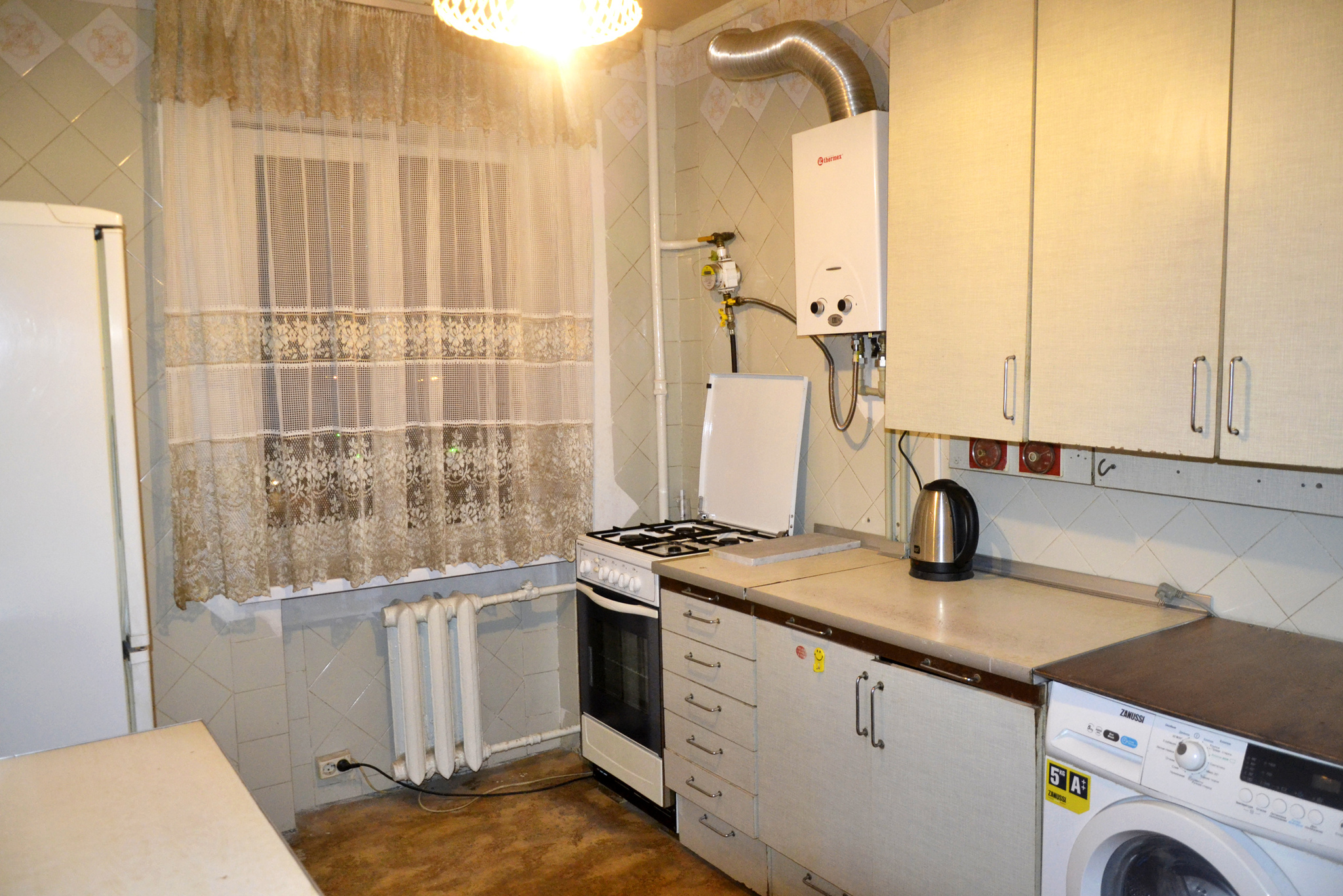 Аренда 3-комнатной квартиры 63 м², Кирилловская ул., 115/1