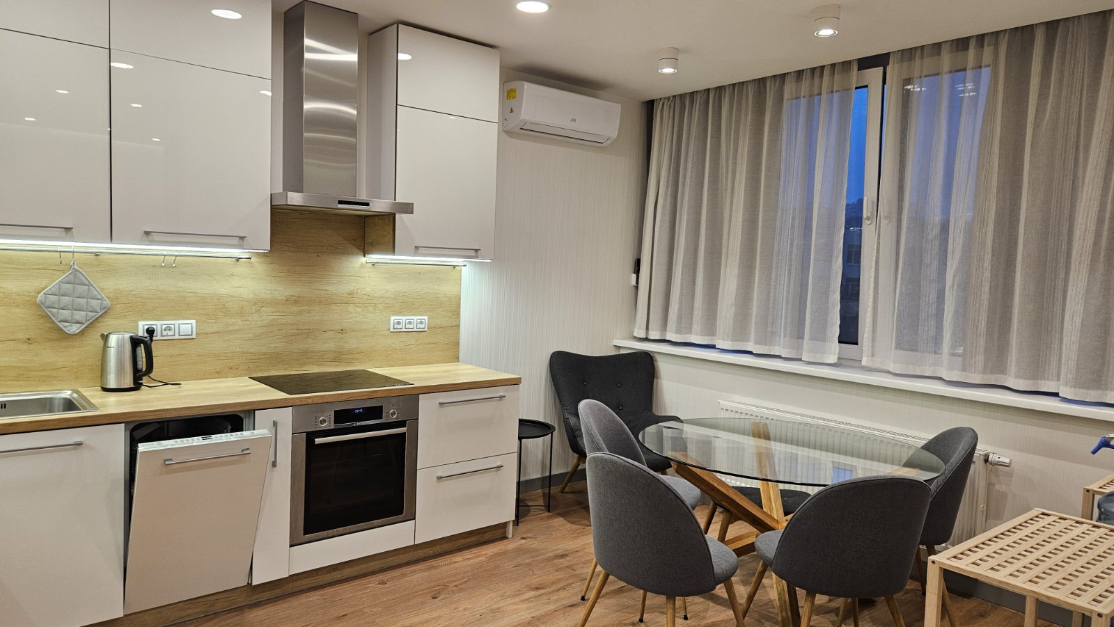 Аренда 1-комнатной квартиры 50 м², Драгоманова ул., 38А