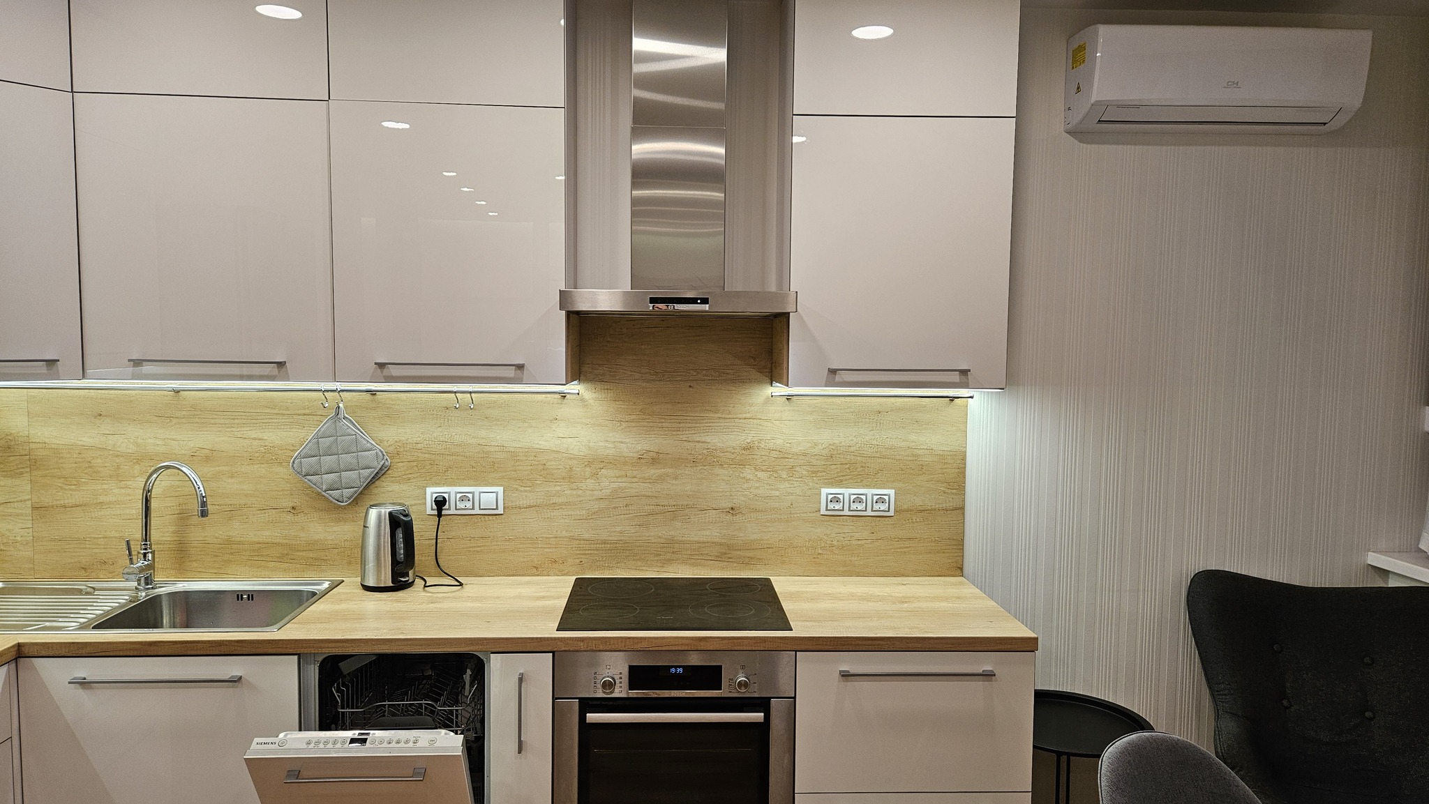 Аренда 1-комнатной квартиры 50 м², Драгоманова ул., 38А