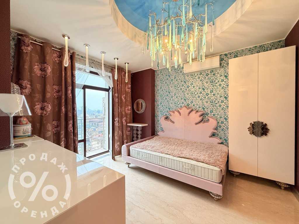 Аренда 4-комнатной квартиры 200 м², Крещатик ул., 27Б