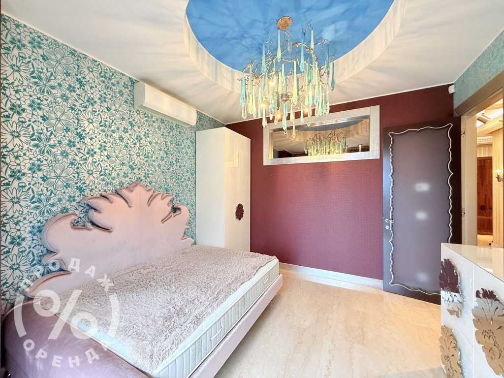 Аренда 4-комнатной квартиры 200 м², Крещатик ул., 27Б