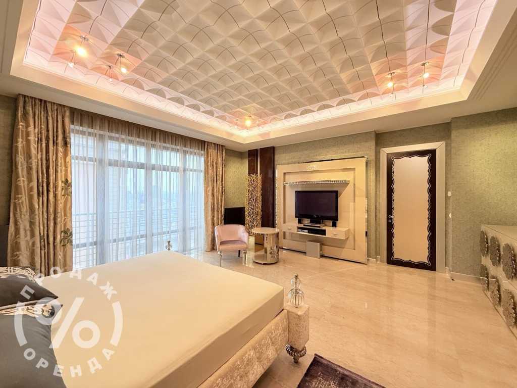 Аренда 4-комнатной квартиры 200 м², Крещатик ул., 27Б