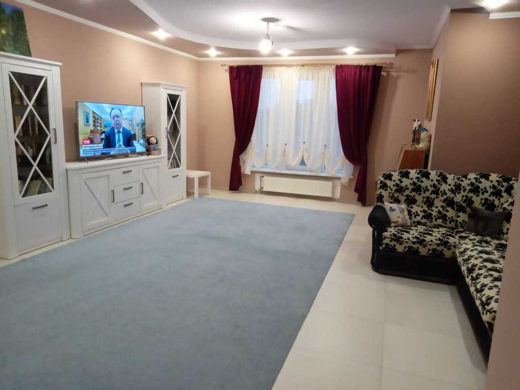 Аренда дома 220 м², Космонавтів